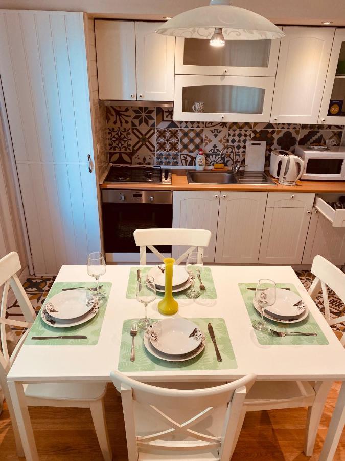 Appartement Igi White Flat With Free Private Parking à Cluj-Napoca Extérieur photo