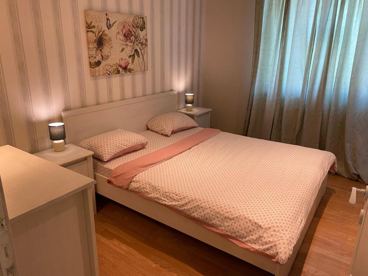 Appartement Igi White Flat With Free Private Parking à Cluj-Napoca Extérieur photo
