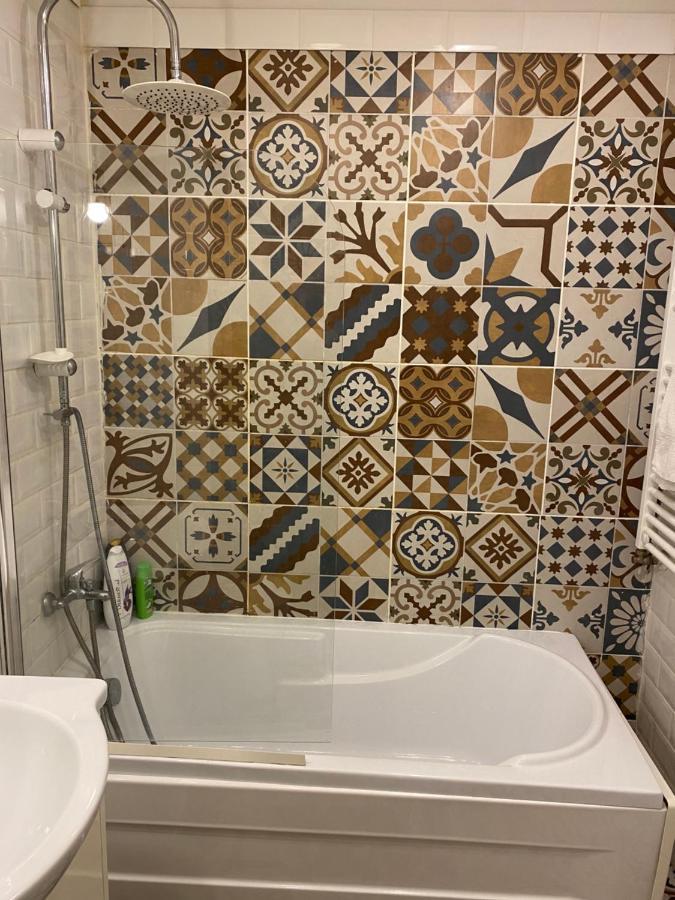 Appartement Igi White Flat With Free Private Parking à Cluj-Napoca Extérieur photo